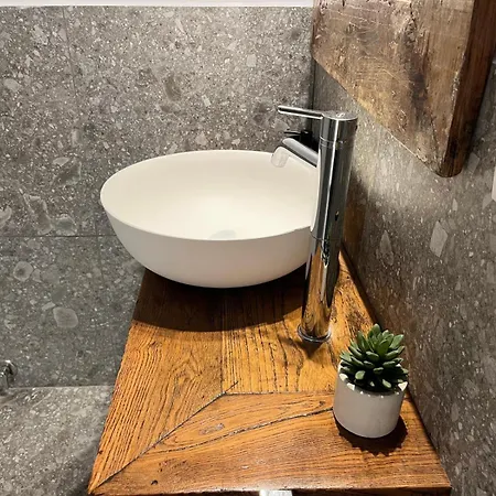 Apartment Gialla Turin